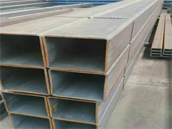 彝良Q355B<font style='color:red'>无缝方管</font>大厂出货